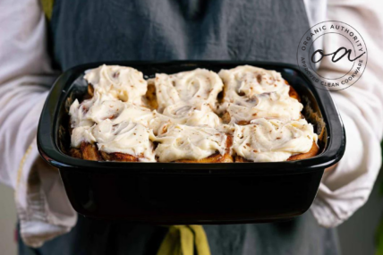 Image of the square cake pan in the Xtrema Air Fry Oven Starter Set, filled with frosted cinnamon buns.